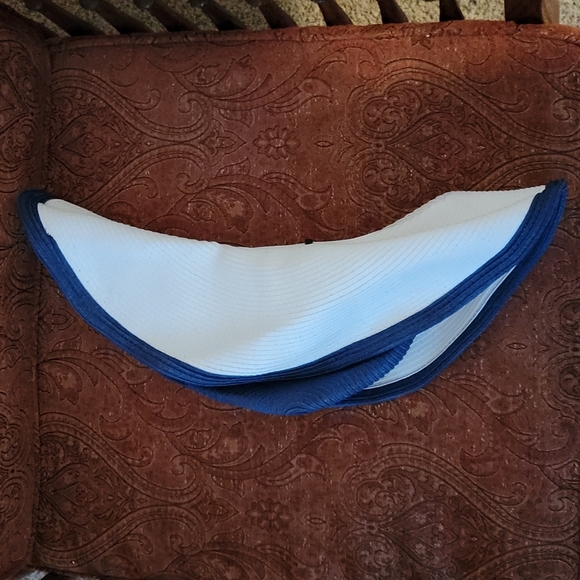 Wide brim floppy sun hat - Picture 4 of 6